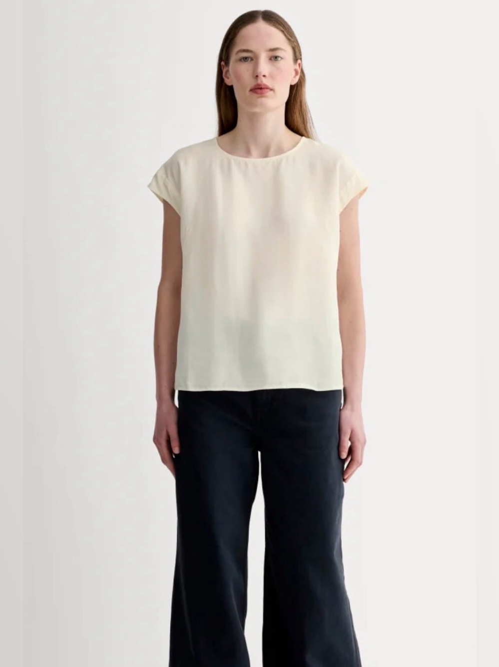 Everlane Muscle Top in Butterlite- Bone Sz Small